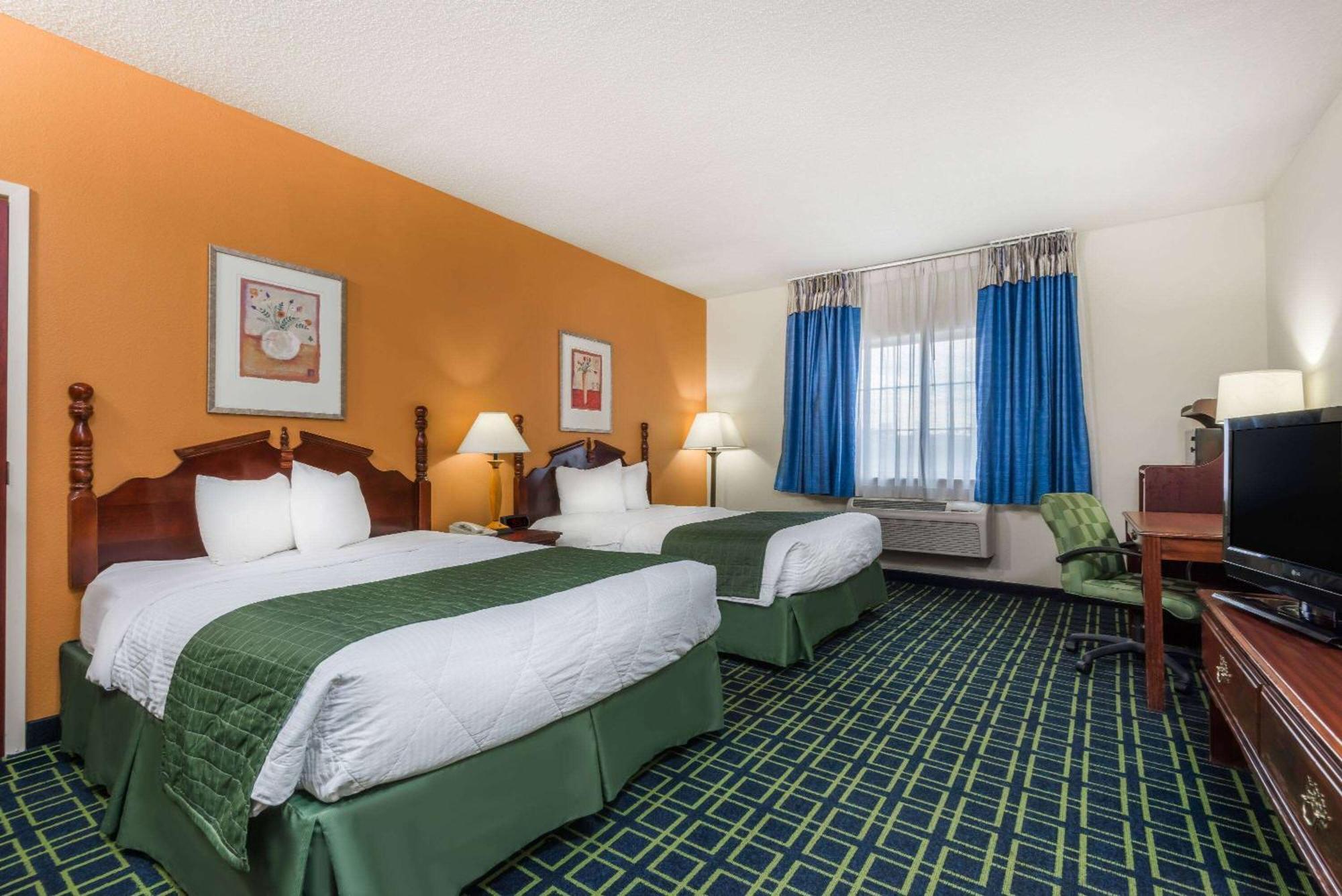 Baymont By Wyndham Greensburg Zewnętrze zdjęcie