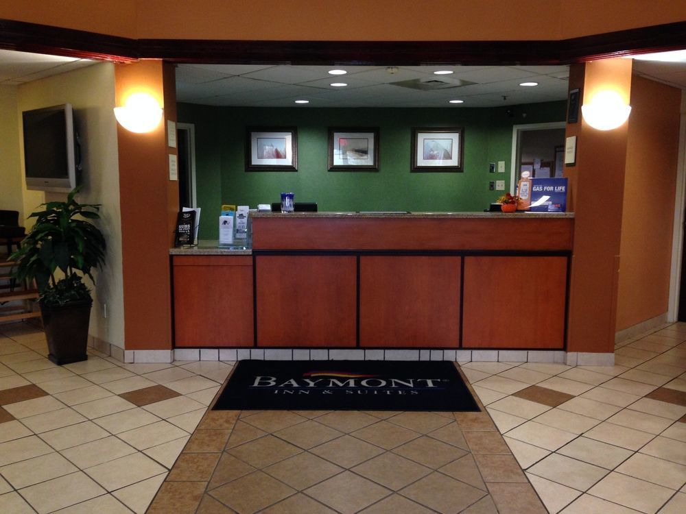 Baymont By Wyndham Greensburg Zewnętrze zdjęcie